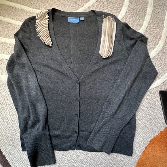 Vera Wang Cardigan with Embellishment / Simply Vera - Picture 8 of 8